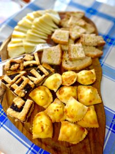 L'aperitivo con il Pecorino di Farindola
